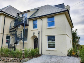 Top Floor, Gweal-an-Drea